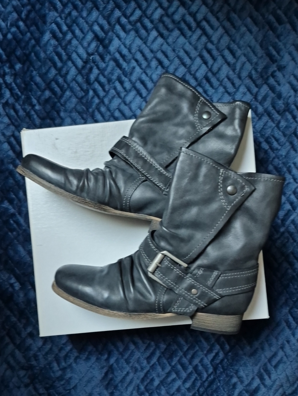 ALDO Women's Dark Grey Leather Moto Boot With Pllaid Lining Size 39 New With Tag - Picture 13 of 16